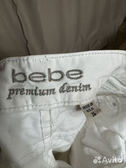 Джинсы bebe белые рваные