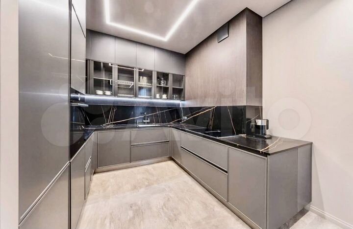 3-к. квартира, 140 м², 3/5 эт.