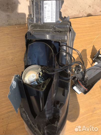 Фара передняя Volkswagen Polo 2015