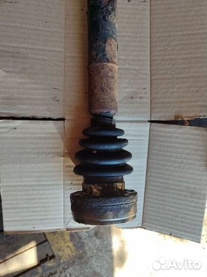 Полуось передняя правая Гольф 4 Бора 1,6 AKL МКПП