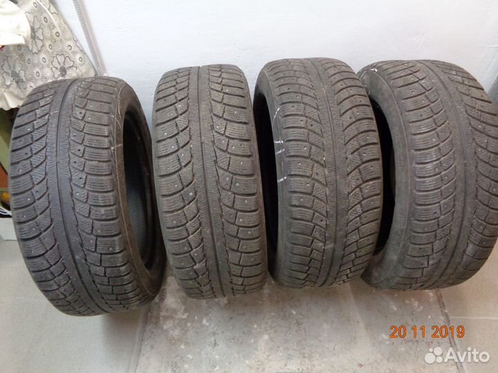 Gislaved Nord Frost 5 215/55 R16