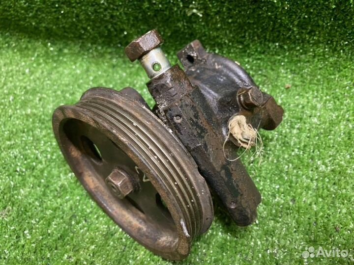 Насос гидроусилителя руля Toyota Carina E 2C 1994