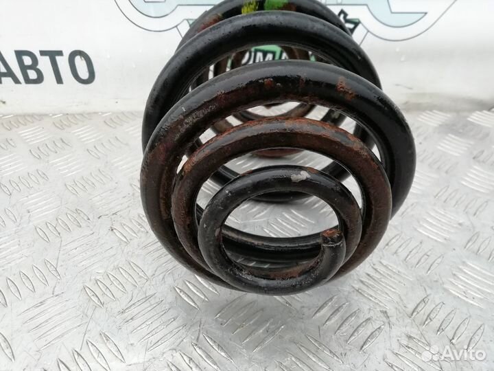 Пружина задняя Volkswagen Transporter T3