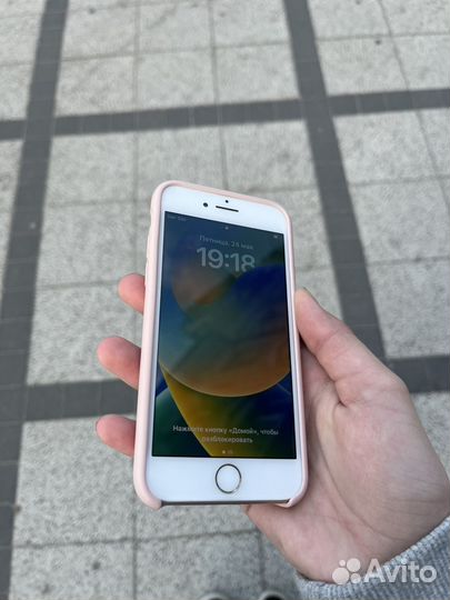 iPhone 8, 128 ГБ