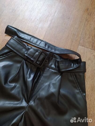 Шорты кожаные новые