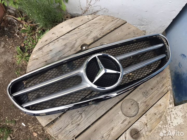 Решетка радиатора AMG Mercedes W212 рест