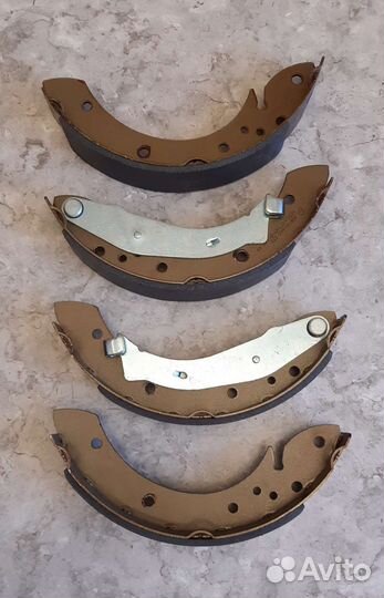 Тормозные колодки задние на peugeot