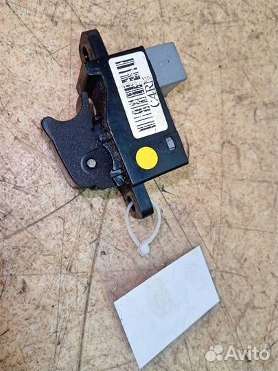 Кнопка стеклоподъемника двери задней правой Ssang