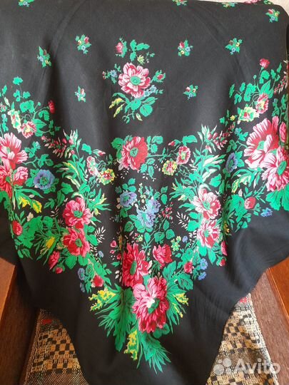 Платки и шали павловопосадские СССР новые