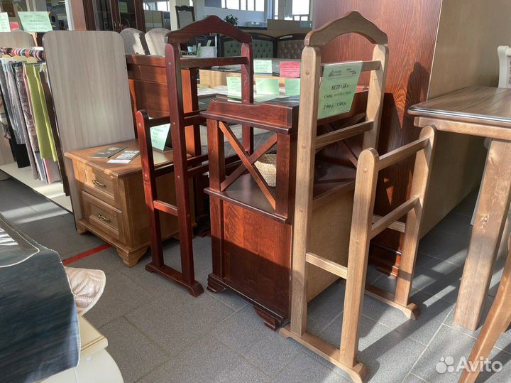 Вешалка для одежды напольная