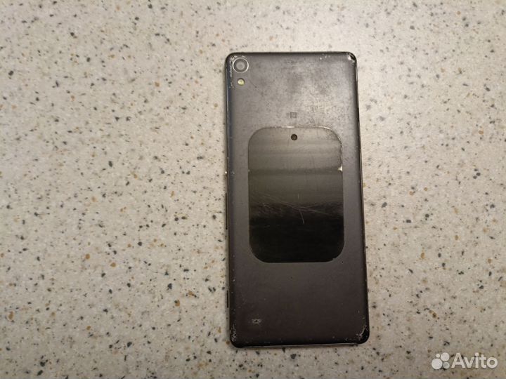 Sony Xperia XA, 2/16 ГБ