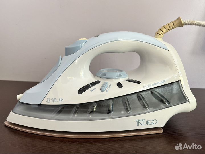 Утюг Scarlett