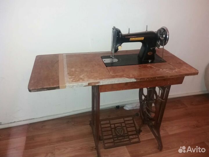 Швейная машинка