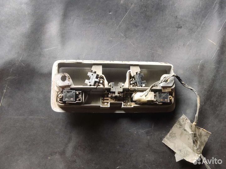 Плафон салона Mitsubishi Cedia