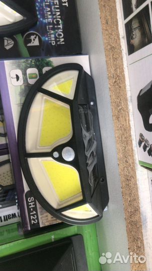 Фонарь на солнечной батарее с датчиком движения