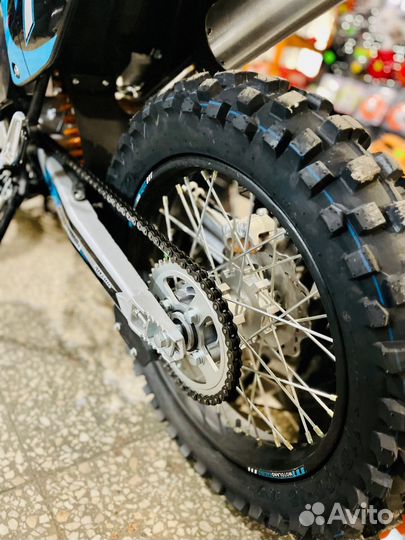 Мотоцикл кроссовый Motoland XR250Lite 21/18 172FMM