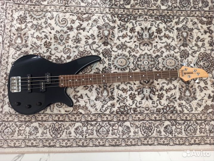 Yamaha 170 black bass
