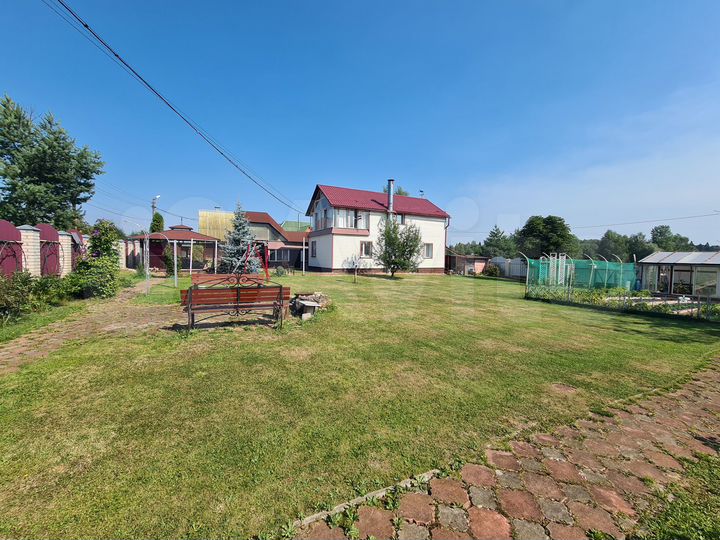 Дом 241,5 м² на участке 13,7 сот.