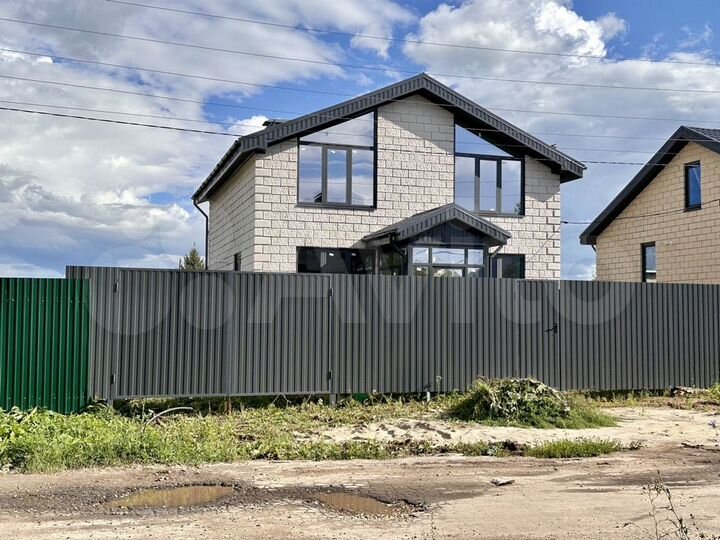 Коттедж 132,5 м² на участке 6 сот.