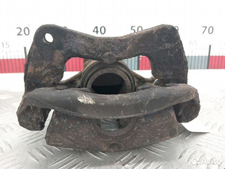 Суппорт передний левый для Mitsubishi Carisma