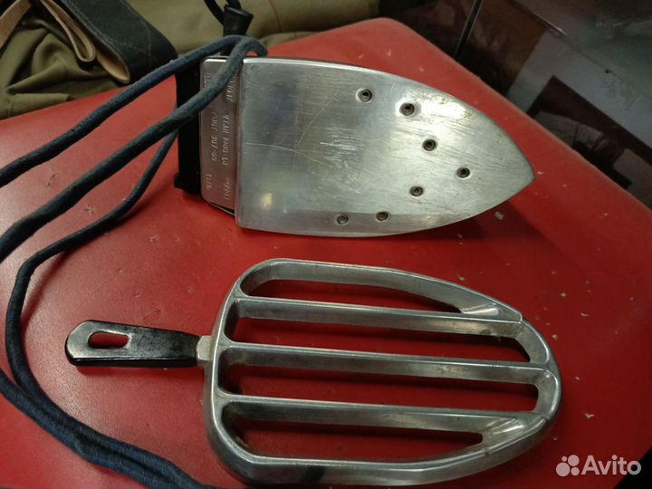 Утюг с подставкой Ленинград