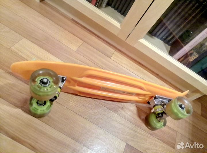 Пениборд (скейтборд) для ребенка-подростка