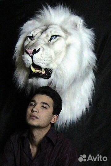 Белый лев (муляж)