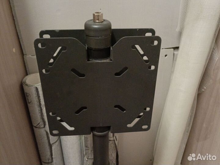 Кронштейн для телевизора