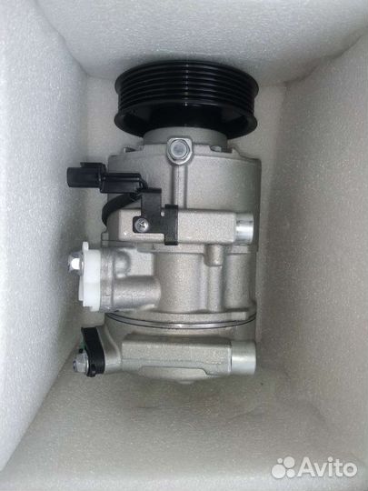 Компрессор кондиционера Kia Quoris 3,8. 5,0