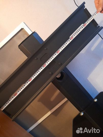 Стеклянная тумба под тв