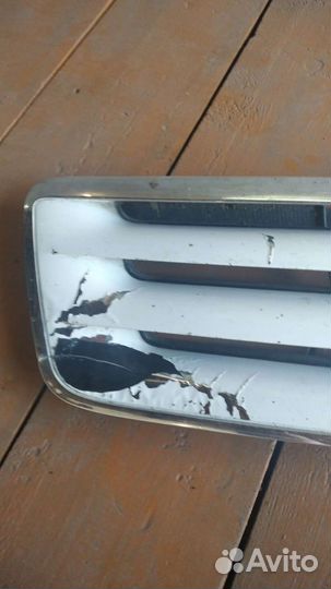 Решетка радиатора Toyota Ipsum