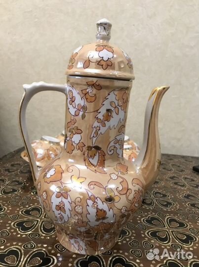 Кувшин с пиалами