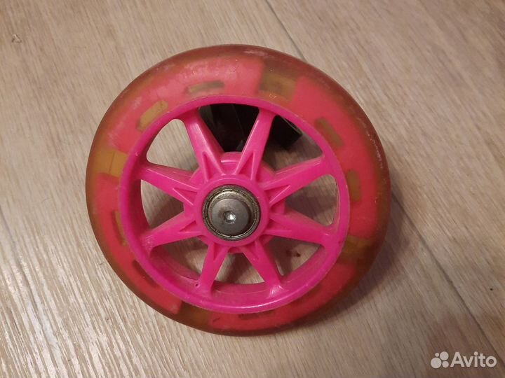 Колесо на детский самокат