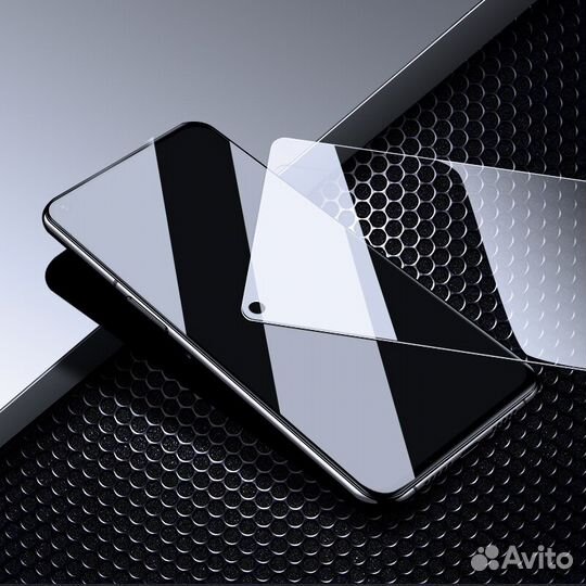 Защитные стекла на Nova 4