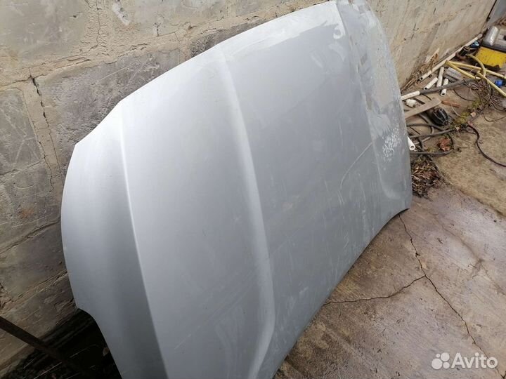 Продам капот Santa Fe 4