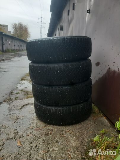 Triangle IcelynX TI501 215/70 R16 104