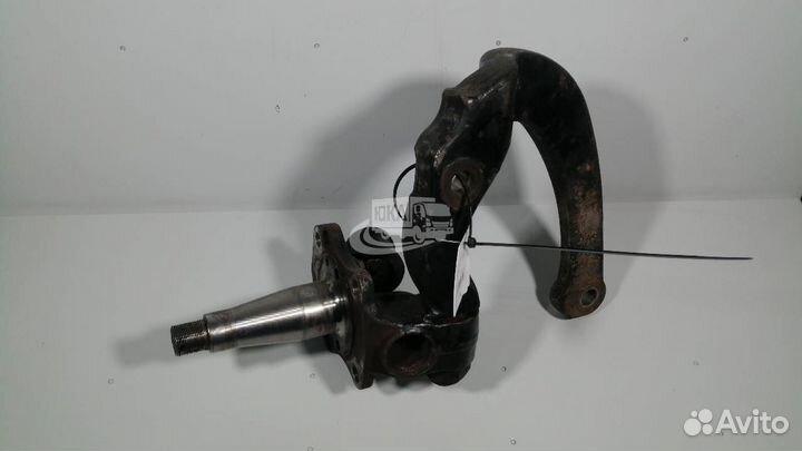 Кулак поворотный (Цапфа) левый isuzu 4JJ1 NMR85