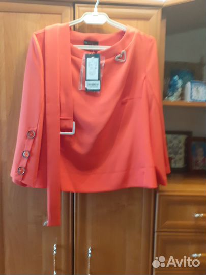 Костюм женский