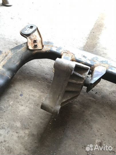 Подушка двигателя передняя Opel Astra H Z19DT 2007