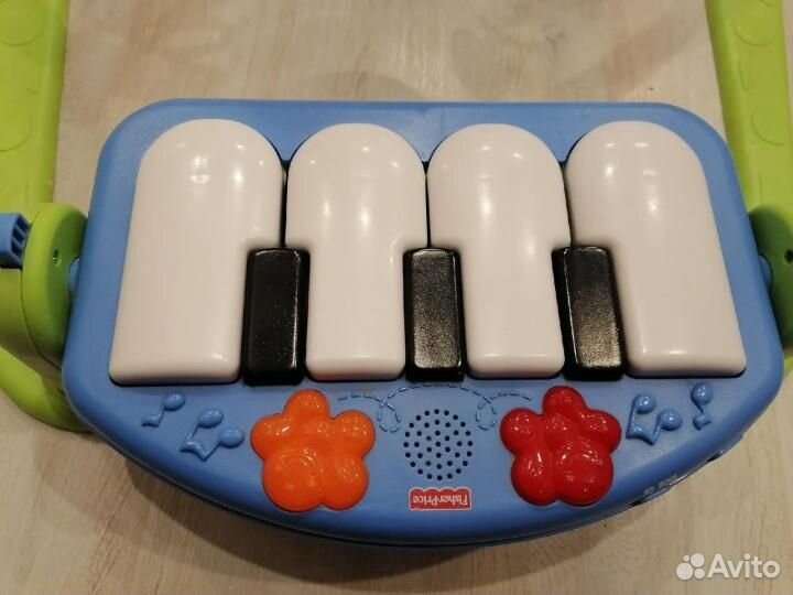 Развивающий музыкальный коврик Fisher Price пианин