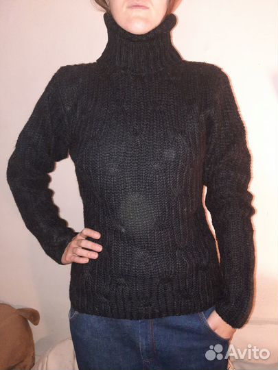Свитер женский новый с воротом 44