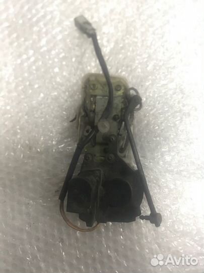 Замок двери передний правый Honda Civic Ferio EG8