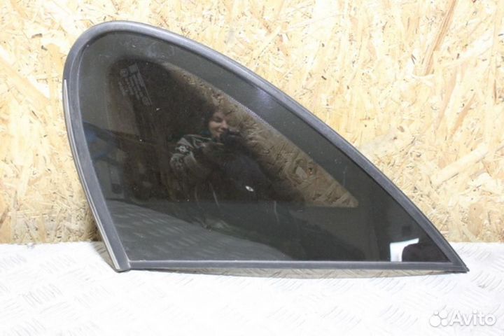 Стекло кузовное глухое заднее правое Opel Vectra B