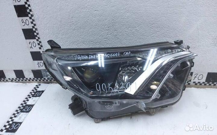 Фара правая Toyota RAV4