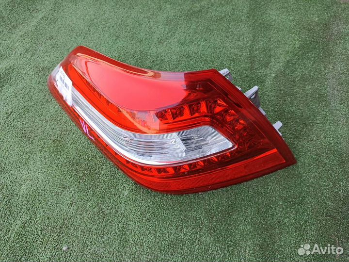 Фонарь задний левый Nissan Teana J32