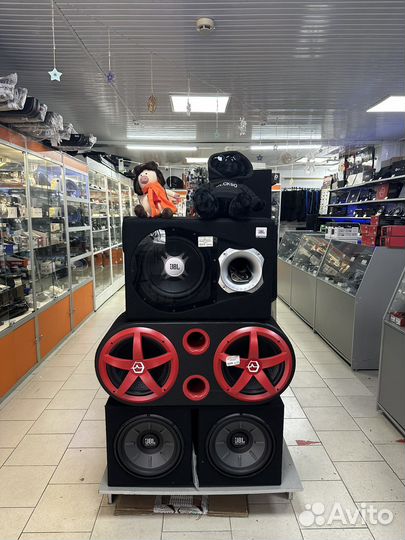 Продавец-консультант в магазин Автозвук