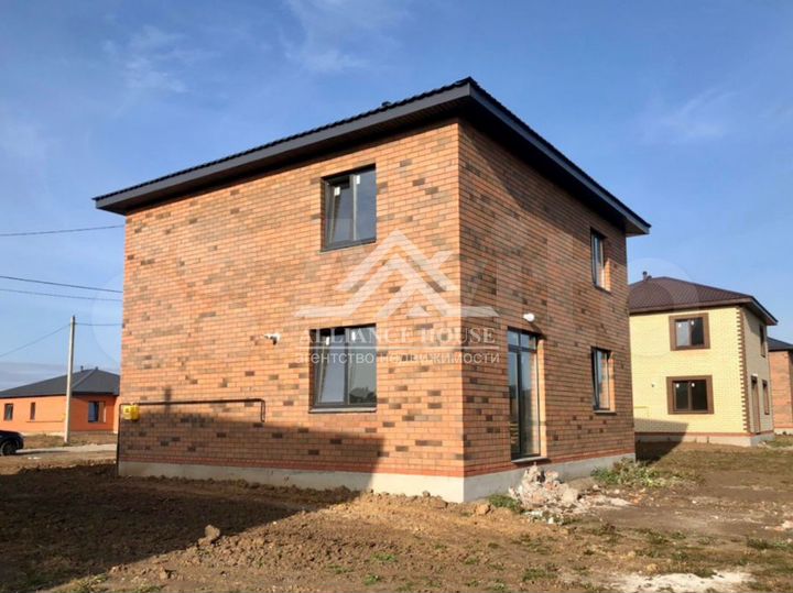 Коттедж 145 м² на участке 10 сот.