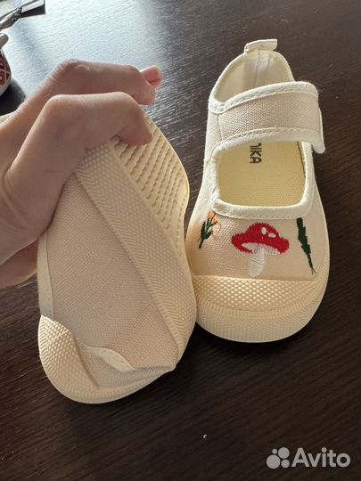 Кеды/туфли для девочки новые