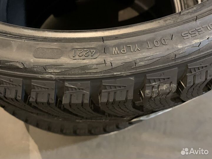 Nokian Tyres Hakkapeliitta R3 235/35 R20 92T