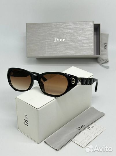 Солнцезащитные очки